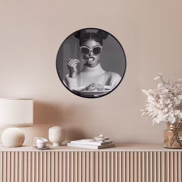 Vrouw - Pasta - Zonnebril Fotolijst rond zonder passe partout klein -sfeer3