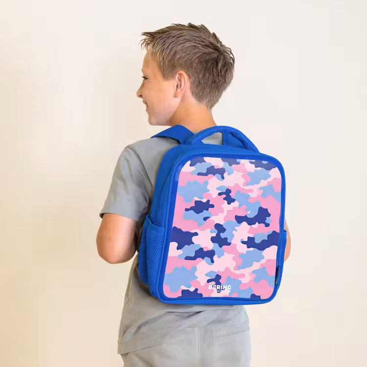 Camouflage - Roze - Blauw Kinderrugzak - Blauw middel -sfeer2