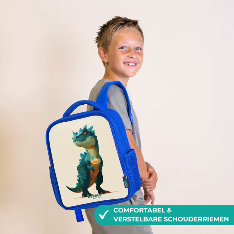 Gehoornde dino met scherpe blik Kinderrugzak - Blauw middel -sfeer3_NL