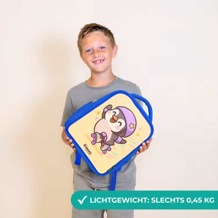 Kawai - Pinguin - Rolschaatsen Kinderrugzak - Blauw middel -sfeer1_NL