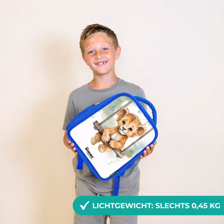 Lucas leeuw Kinderrugzak - Blauw middel -sfeer1_NL