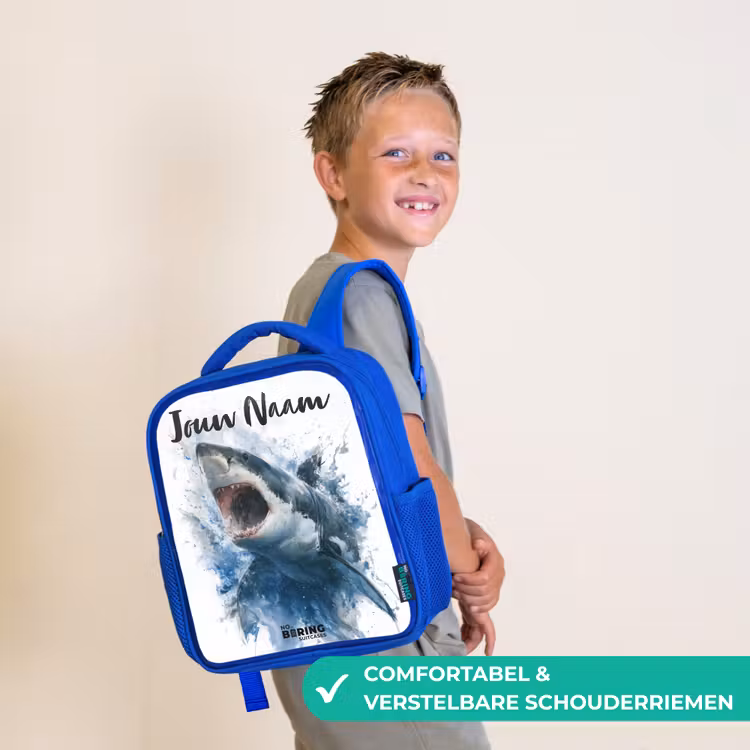 Aanvallende haai in waterverf Kinderrugzak - Blauw middel -sfeer3_NL