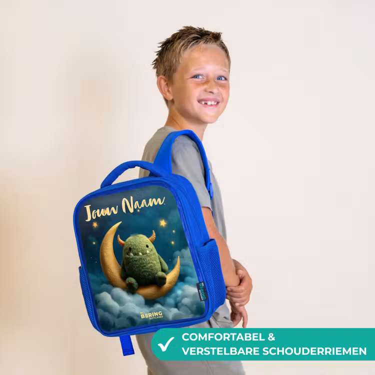 Groen monster op maansikkel Kinderrugzak - Blauw middel -sfeer3_NL
