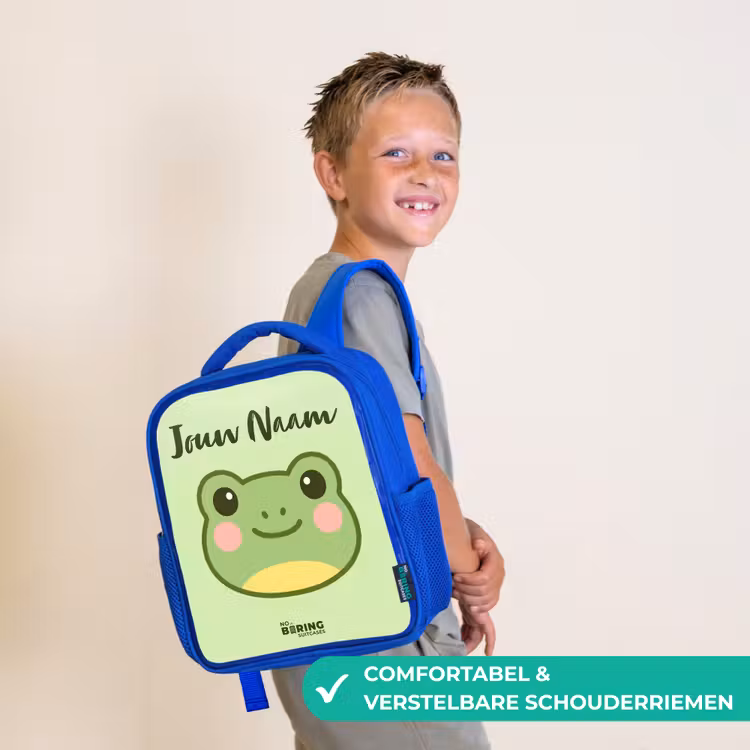 Kawai - Kikker - Groen Kinderrugzak - Blauw middel -sfeer3_NL