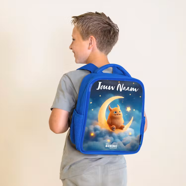 Oranje monster op maansikkel Kinderrugzak - Blauw middel -sfeer2