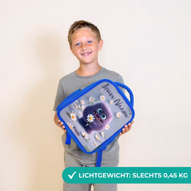 Paars Pluizig Vriendje met Madelief Kinderrugzak - Blauw middel -sfeer1_NL