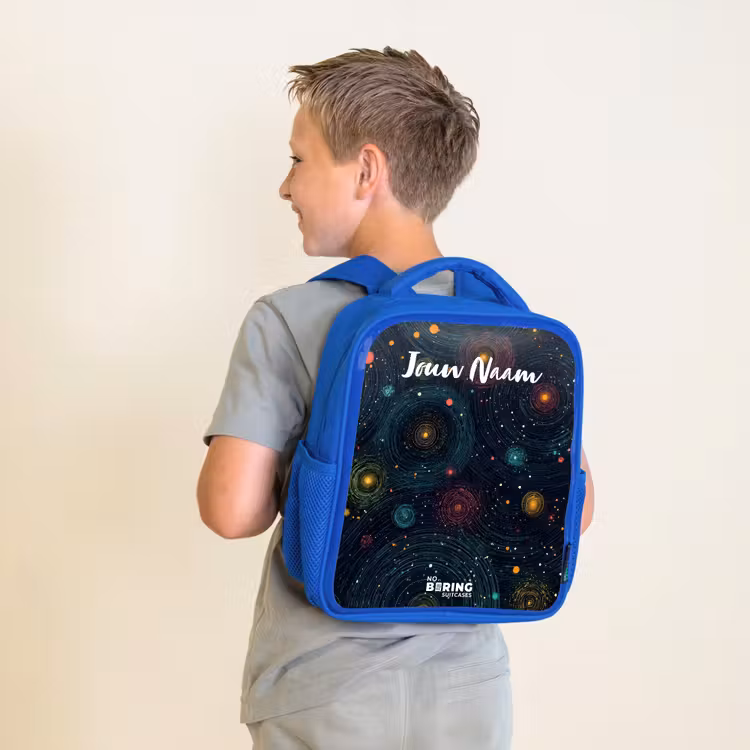 Sterren - Planeten - Kleurrijk Kinderrugzak - Blauw middel -sfeer2