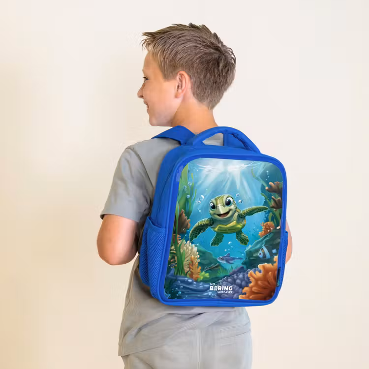 Groene schildpad aan het zwemmen Kinderrugzak - Blauw middel -sfeer2