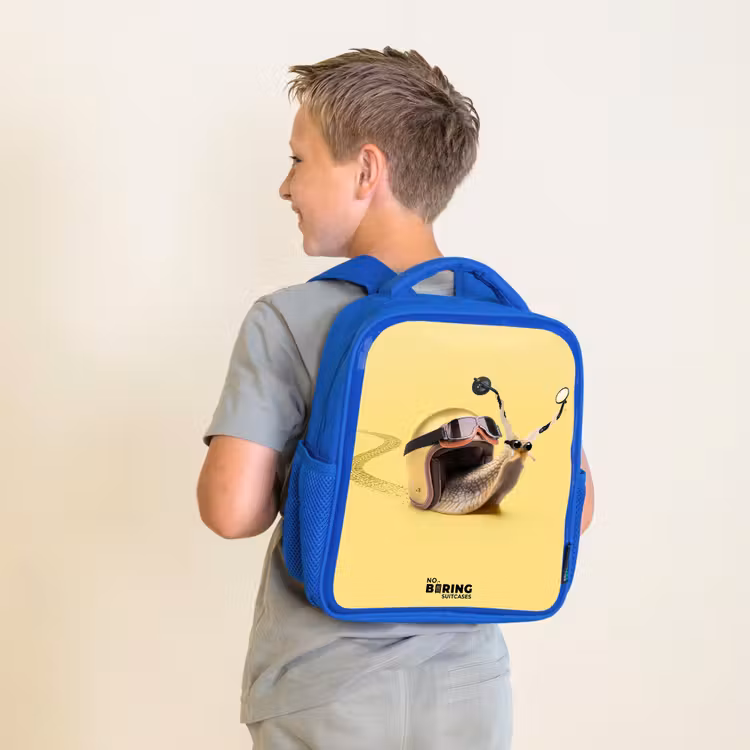 Slak met motorhelm Kinderrugzak - Blauw middel -sfeer2