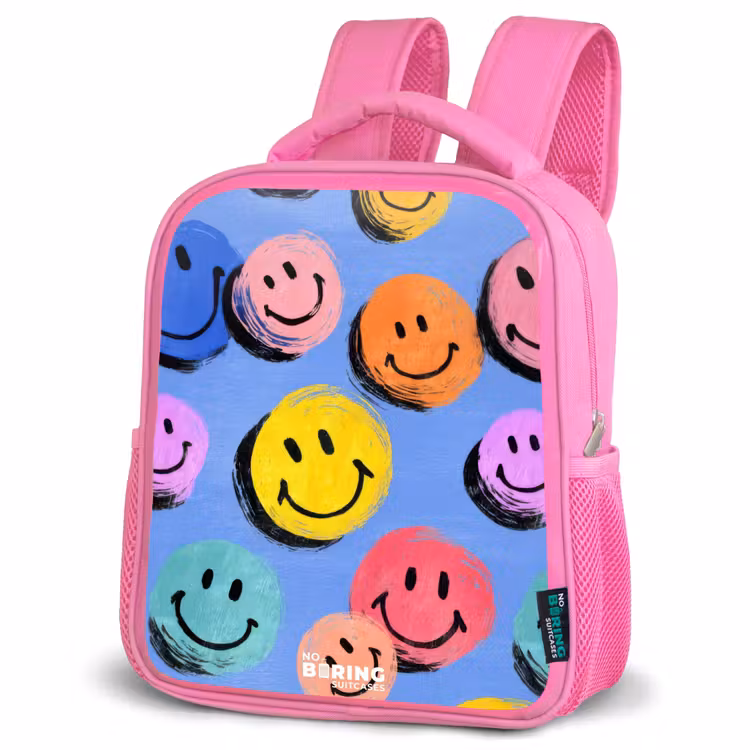 Een speels en kunstzinnig patroon van kleurrijke smileys Kinderrugzak - Roze middel -schuin