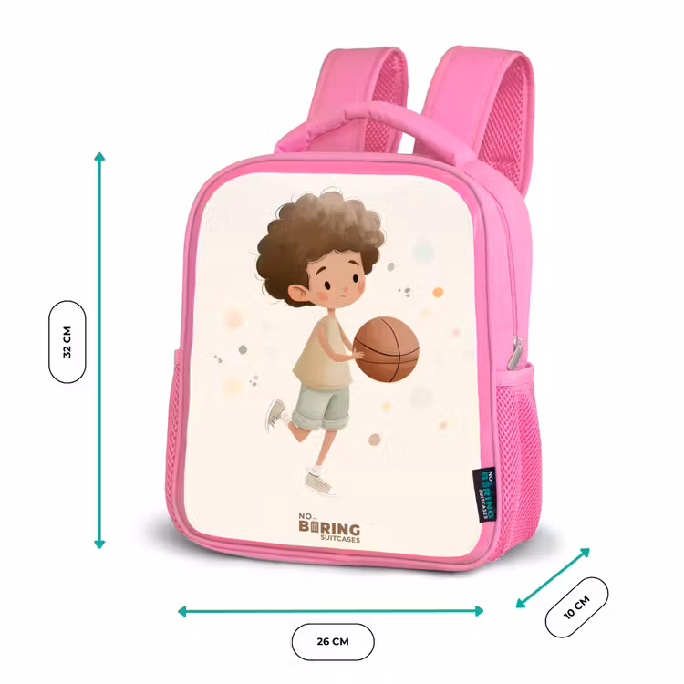 Jongen met een basketbal in beige kleuren Kinderrugzak - Roze middel -productfoto_formaten