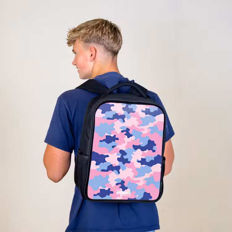 Camouflage - Roze - Blauw Rugzak - Zwart middel -sfeer8