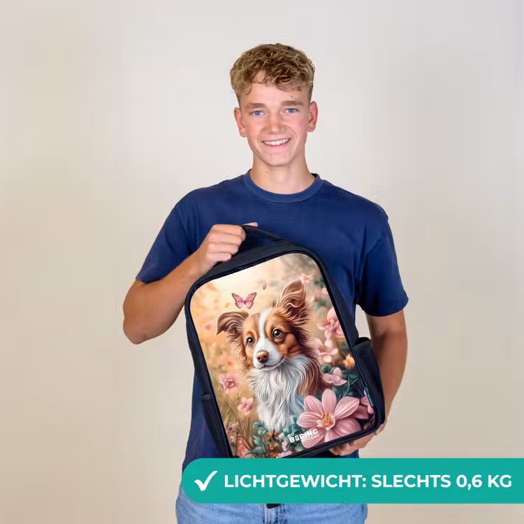 Hond in bloemenveld met vlinders Rugzak - Zwart middel -sfeer7_NL