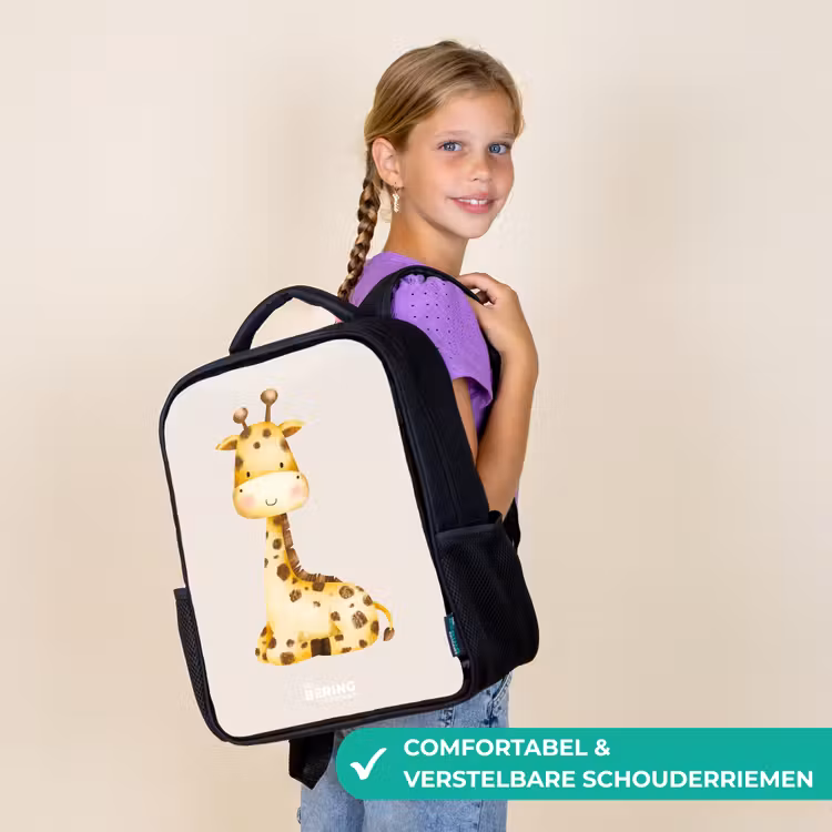 Liggende giraffe illustratie op beige achtergrond Rugzak - Zwart middel -sfeer6_NL