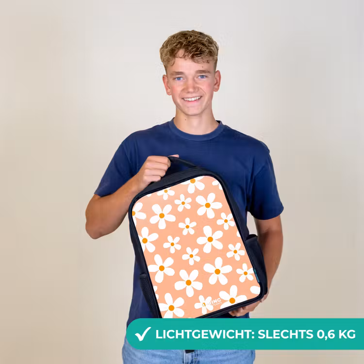 Madeliefjesmania perzik Rugzak - Zwart middel -sfeer7_NL