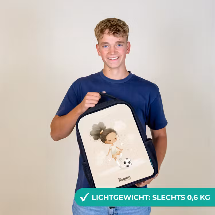 Meisje met een voetbal in beige kleuren Rugzak - Zwart middel -sfeer7_NL