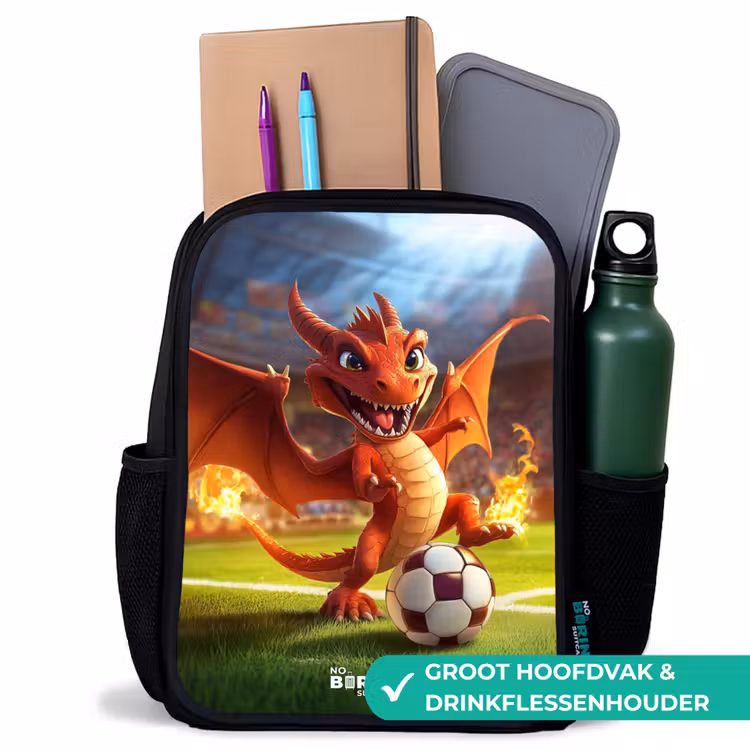 Rode draak voetbalt in zonnig stadion Rugzak - Zwart middel -inhoud_NL