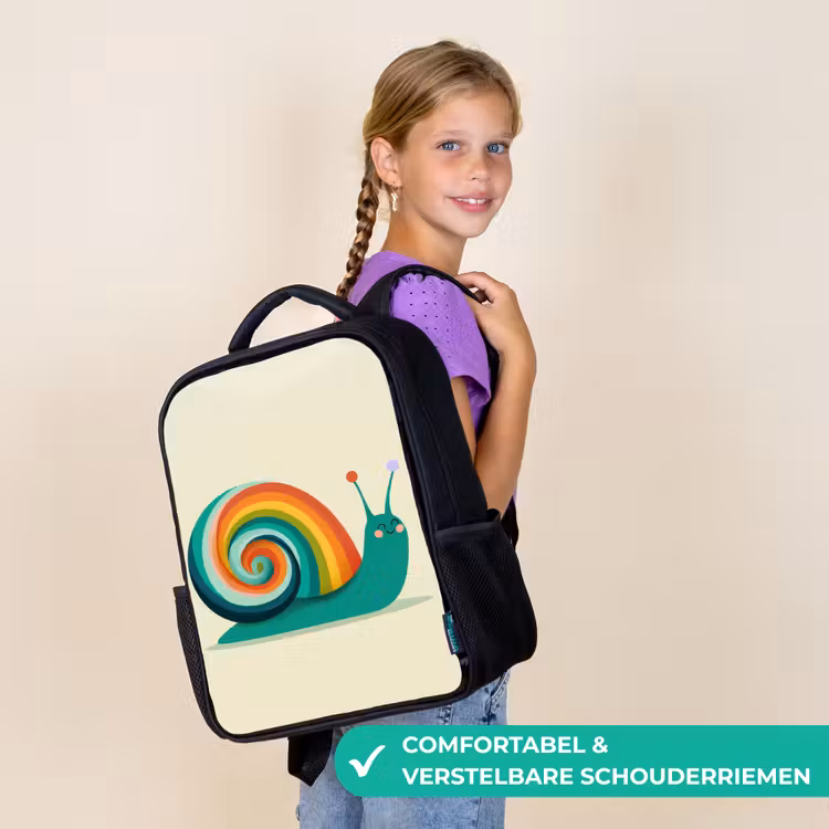 Slak - Regenboogschild - Groen Rugzak - Zwart middel -sfeer6_NL