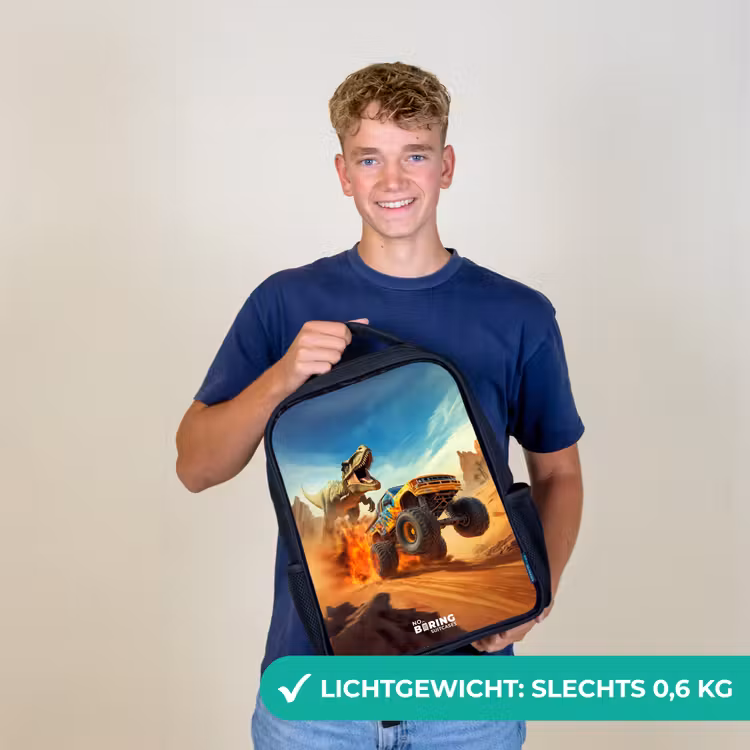 Vluchtende truck voor T-Rex in vurige woestijn Rugzak - Zwart middel -sfeer7_NL