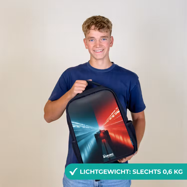 Baan - Raceauto - Neon - Rood Rugzak - Zwart middel -sfeer7_NL