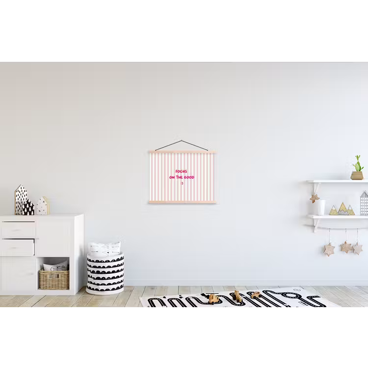 Focus on the good - Strepen - Roze - Smiley textielposter latten blank klein -kinderkamer