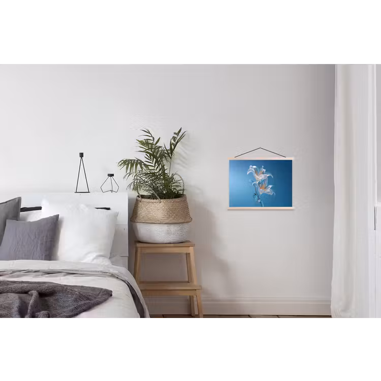 Lelies - Blauw - Glazen textielposter latten blank klein -woonkamer