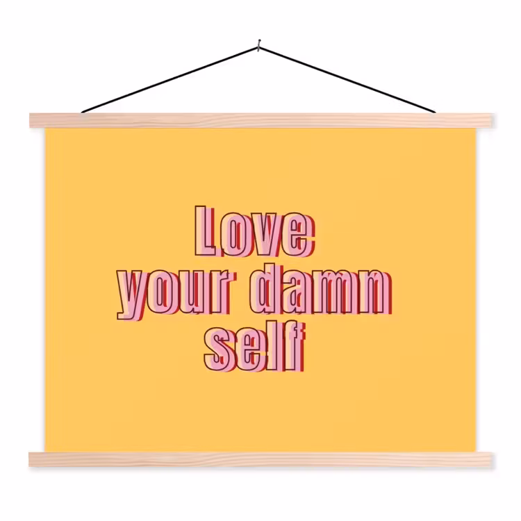 Love yourself - Roze - Geel textielposter latten blank klein -3d