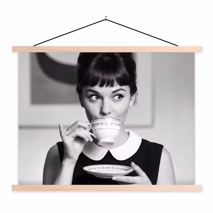 Portret - Thee - Vrouw textielposter latten blank klein -3d