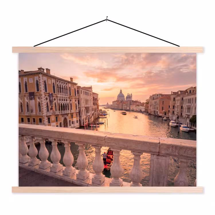 Stad - Venetië - Kanaal - Zonsopgang - Architectuur - Goud textielposter latten blank klein -3d