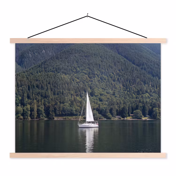 Zeilboot - Water - Bergen - Natuur - Groen textielposter latten blank klein -3d