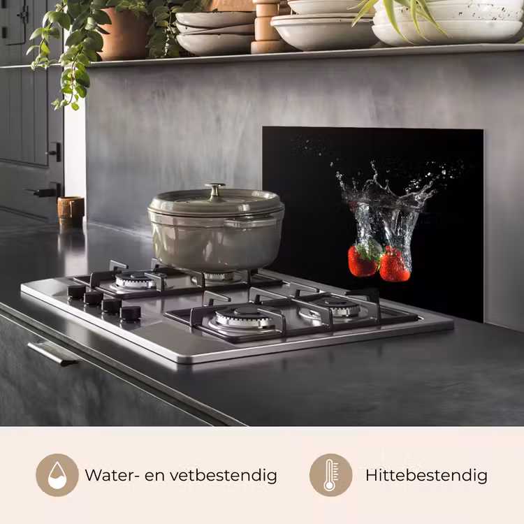 Aardbeien - Fruit - Water - Zwart - Rood keuken achterwand spatscherm klein -usp_NL