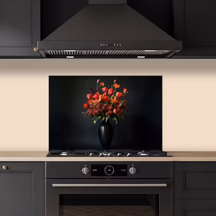 Boeket - Tulpen - Vaas - Rood keuken achterwand spatscherm klein -sfeer1