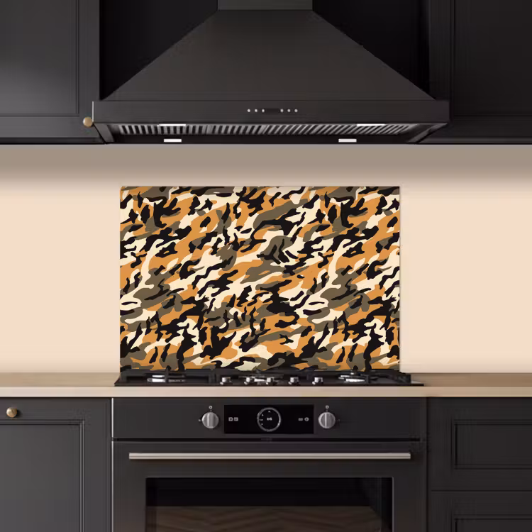 Camouflage - Aardetinten - Patroon keuken achterwand spatscherm klein 900 -sfeer1