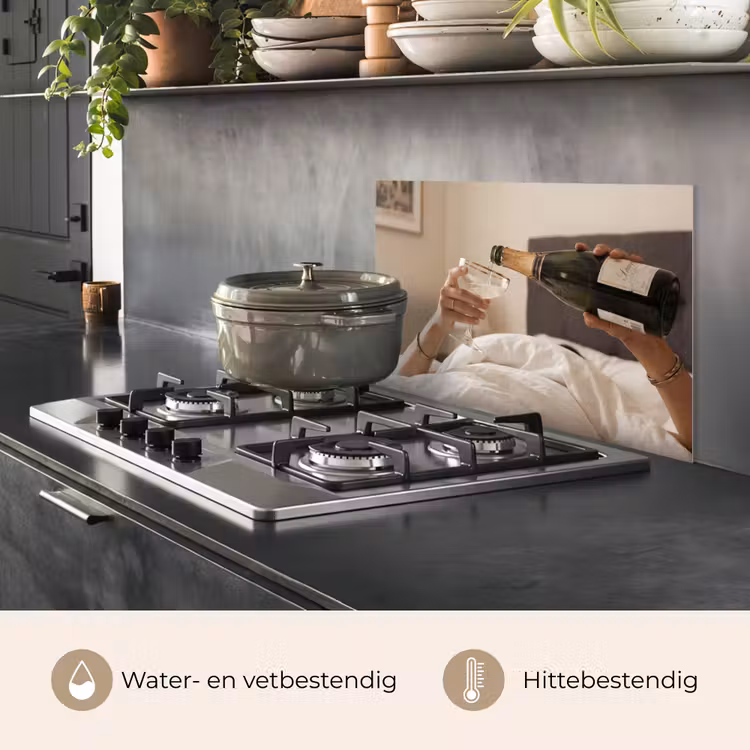 Champagne - Bed - Bubbels keuken achterwand spatscherm klein -usp_NL