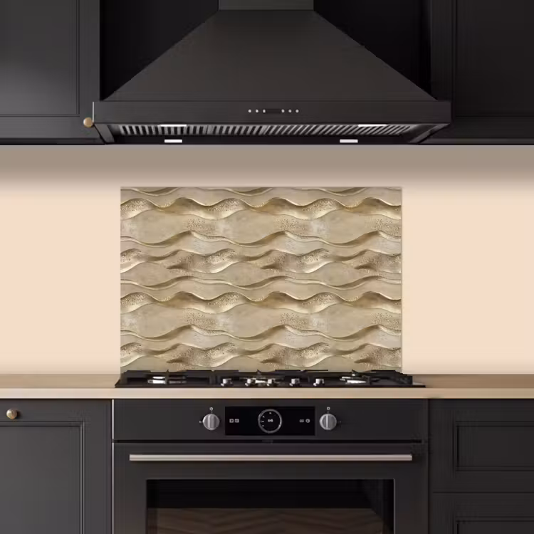 Golven - Patroon - Goud keuken achterwand spatscherm klein 900 -sfeer1