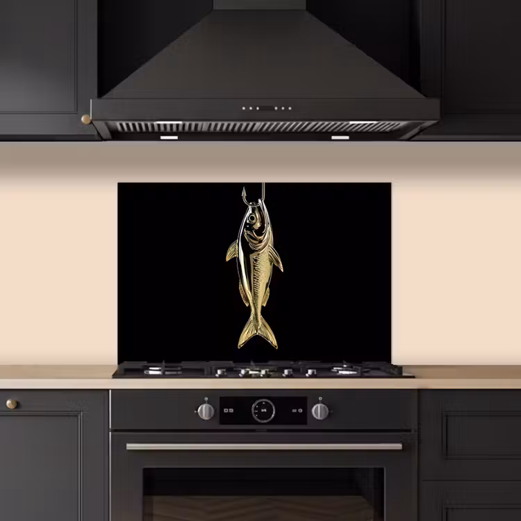 Goud - Vis - Haak - Zwart keuken achterwand spatscherm klein -sfeer1