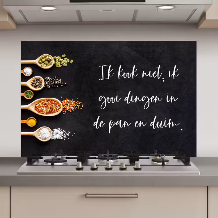 Ik gooi dingen in de pan en duim - Keuken - Quotes - Spreuken - Humor keuken achterwand spatscherm klein -3d_website