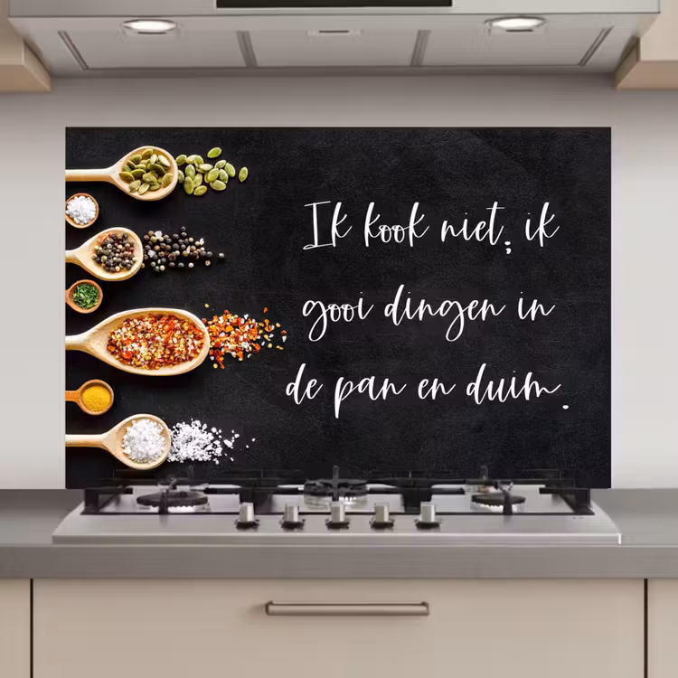 Ik gooi dingen in de pan en duim - Keuken - Quotes - Spreuken - Humor keuken achterwand spatscherm klein -3d_website