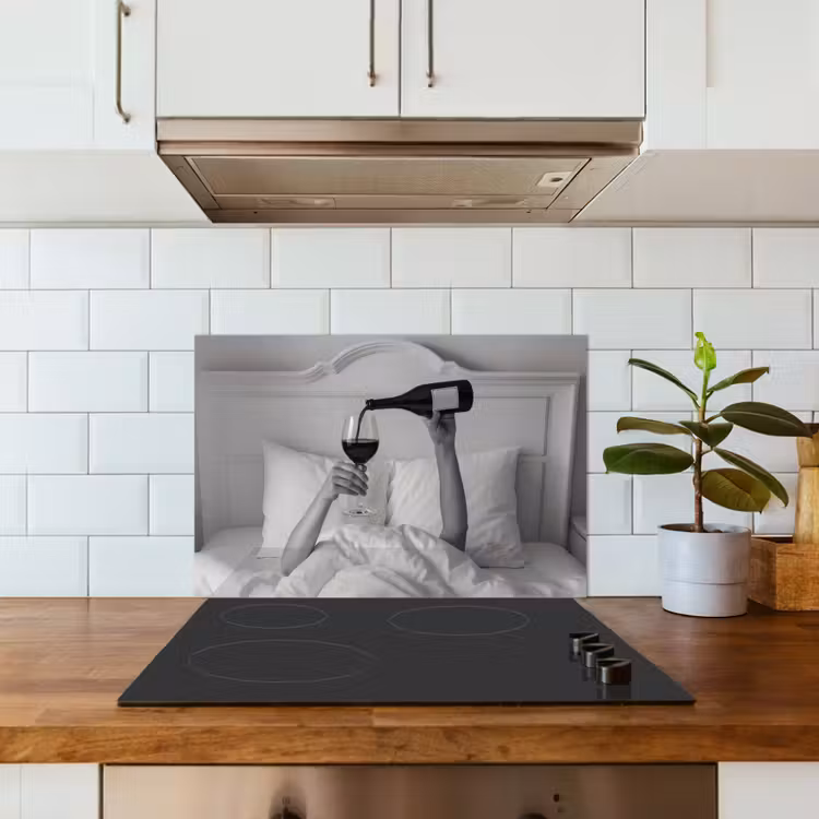 Lakens - Armen - Wijn - Glas keuken achterwand spatscherm klein -sfeer2