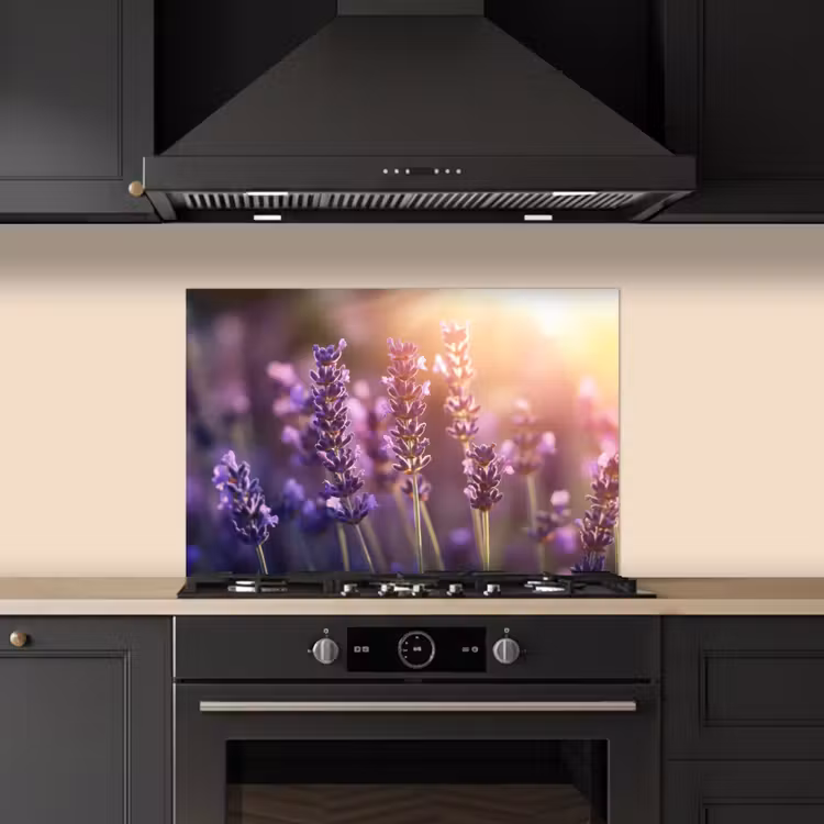 Lavendelbloemen - Paars - Zonlicht keuken achterwand spatscherm klein -sfeer1