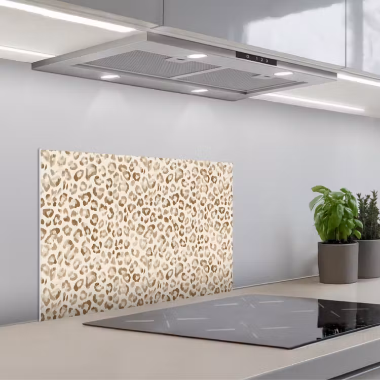 Luipaard - Klassiek - Beige keuken achterwand spatscherm klein 900 -3d_schuin