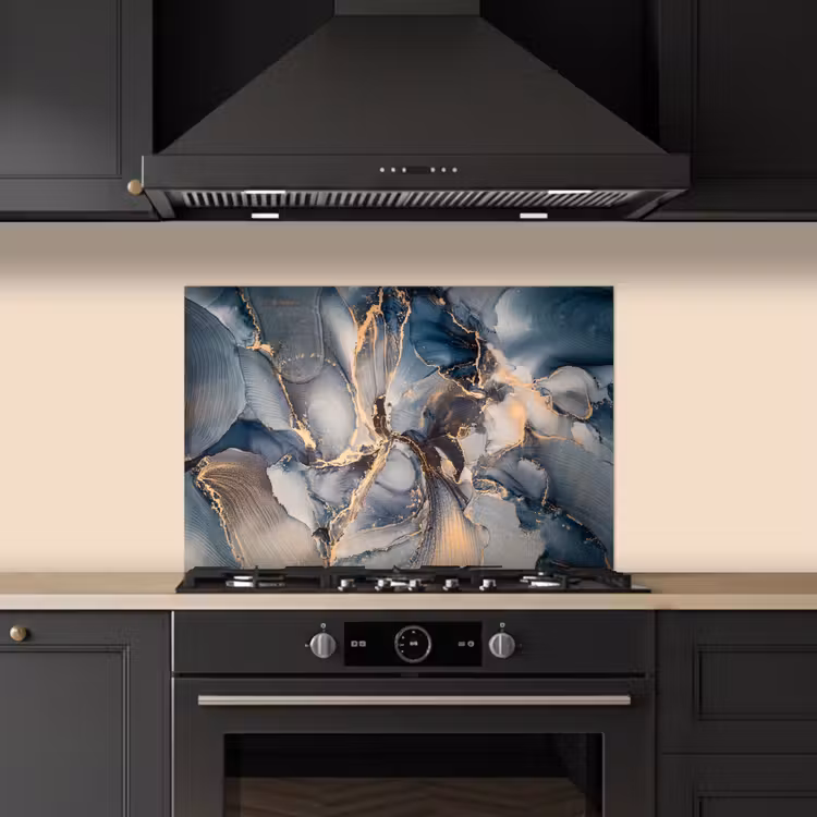 Marmer - Grijs - Blauw - Luxe - Goud keuken achterwand spatscherm klein -sfeer1