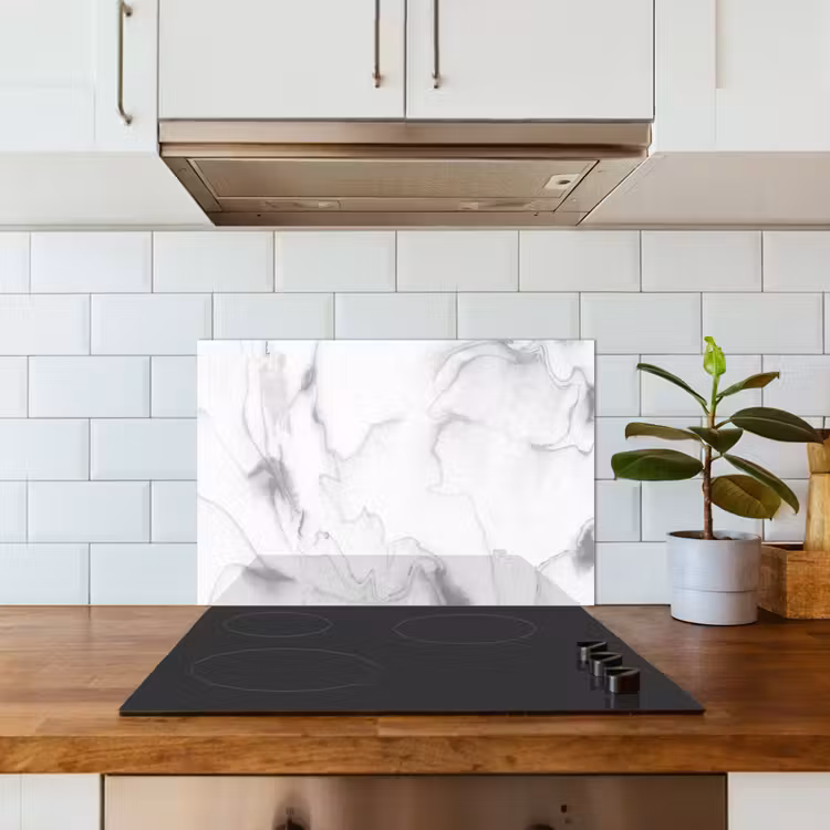 Marmer - Grijs - Wit - Abstract - Marmerlook keuken achterwand spatscherm klein -sfeer2