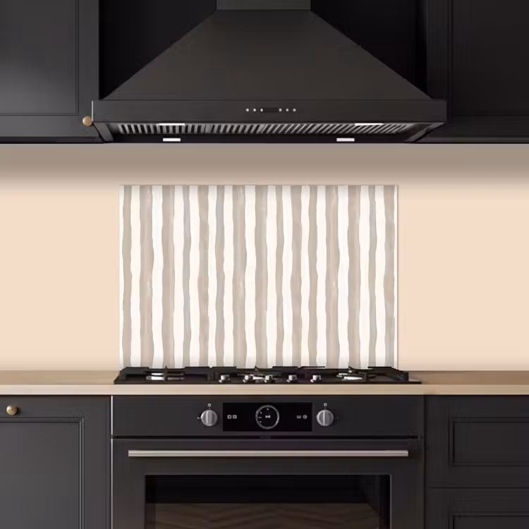 Minimalistisch - Strepen - Beige keuken achterwand spatscherm klein 900 -sfeer1