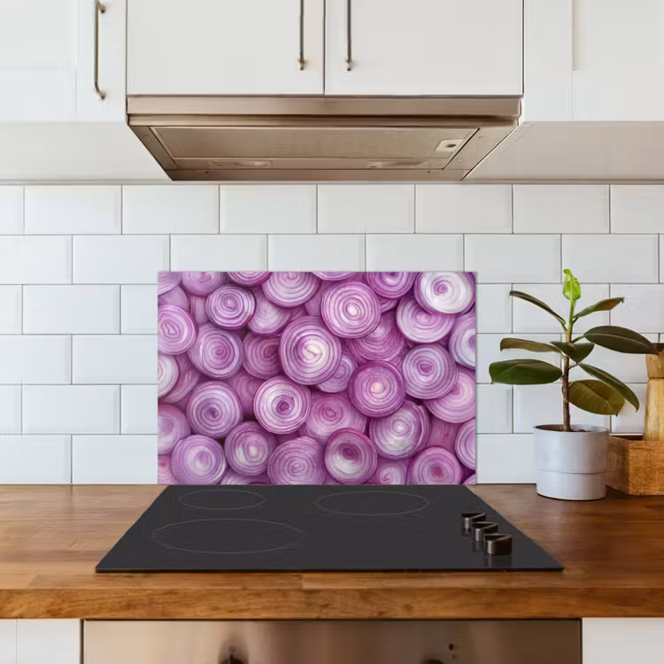 Paars - Uien - Close up keuken achterwand spatscherm klein -sfeer2