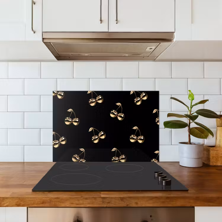 Patroon - Kersen - Goud - Chrome keuken achterwand spatscherm klein -sfeer2