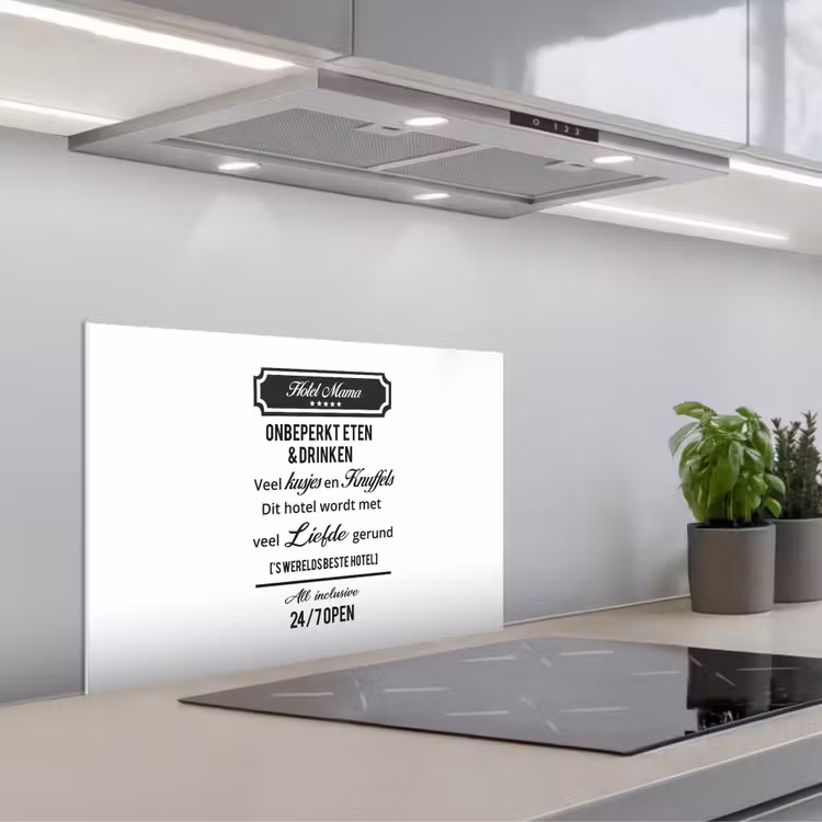 Quotes - Mama - Spreuken - Hotel mama keuken achterwand spatscherm klein -3d_schuin