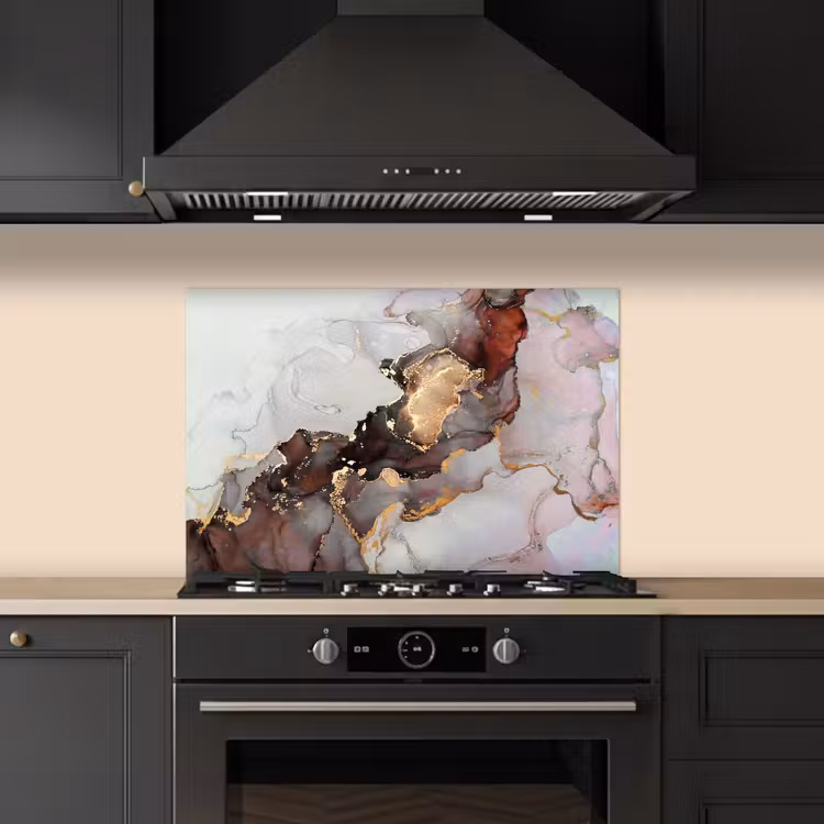 Rood - Marmer - Goud keuken achterwand spatscherm klein -sfeer1