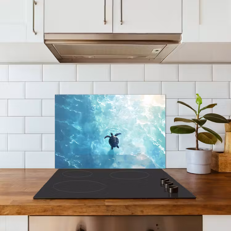 Schildpad - Zee - Blauw - Schittering keuken achterwand spatscherm klein -sfeer2