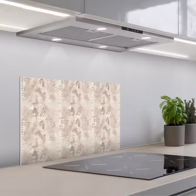 Slang - Patroon - Beige keuken achterwand spatscherm klein 900 -3d_schuin